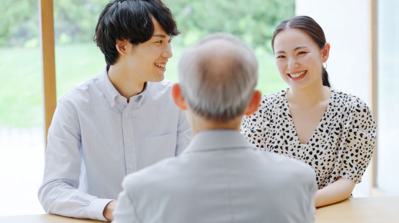 プロポーズ後、何から始めたらいい？　二人で始める結婚準備の基本！
結婚準備の最初のステップ完全ガイド！