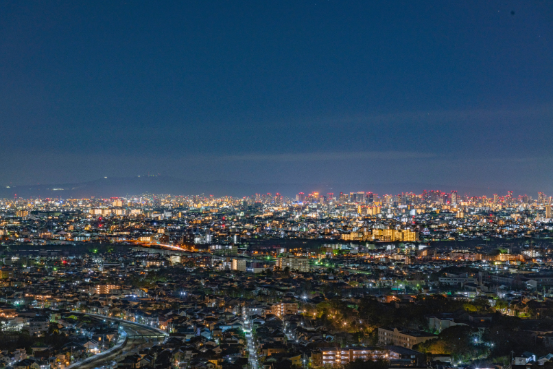 ナイトウエディングとは?お昼の結婚式との違いや魅力・演出アイデアを徹底解説!