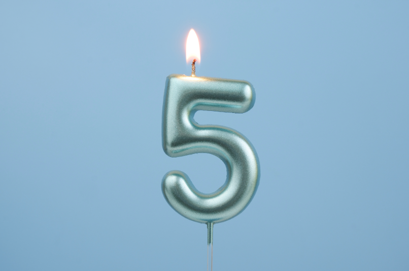 ナイトウエディングとは?お昼の結婚式との違いや魅力・演出アイデアを徹底解説!