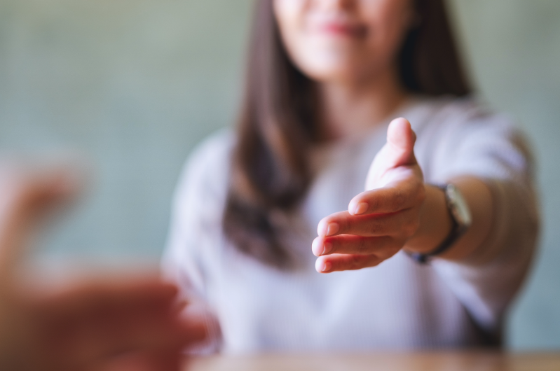 結局結婚式にはいくらかかる？「自己負担額」とは？