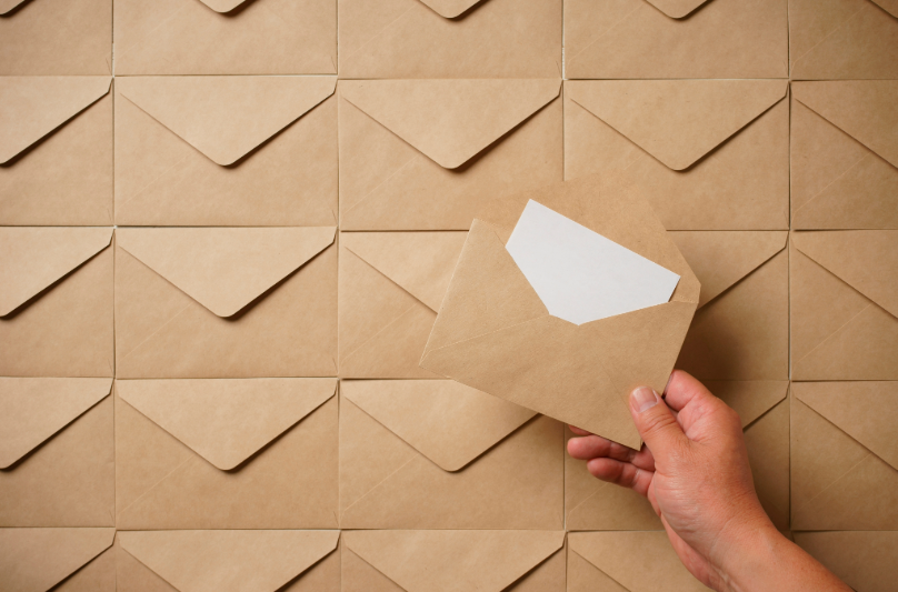 結婚式を欠席する時のマナー｜失礼にならない断り方とご祝儀の対応