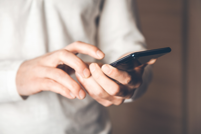 結婚式を欠席する時のマナー｜失礼にならない断り方とご祝儀の対応