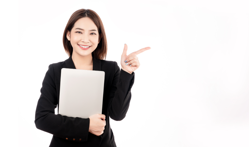 結婚式の服装マナー｜黒ドレスはNG？失敗しないコーデのポイント