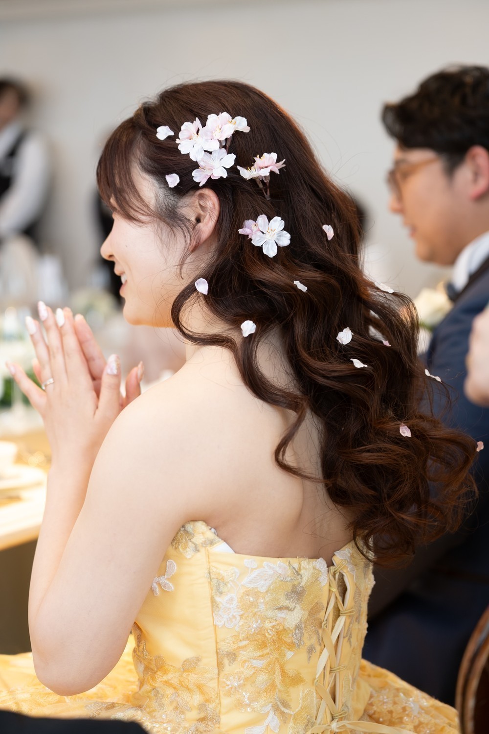 【花嫁&ゲスト必見】結婚式を彩るおしゃれなヘアアクセ&メイクツールまとめ
