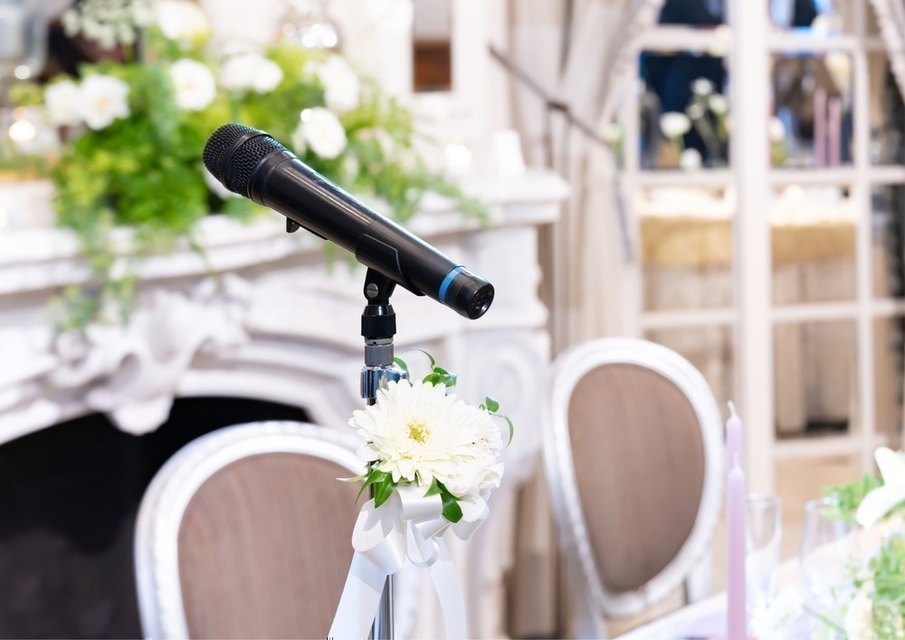 【結婚式の乾杯のあいさつマナー】スピーチ例と成功のポイント