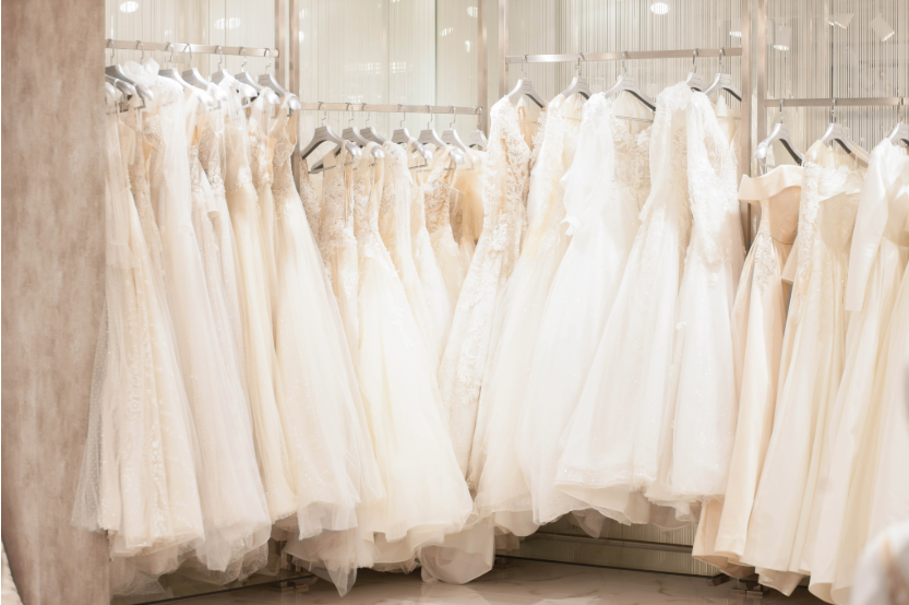 花嫁必見！ウエディングドレスの人気デザインと「自分に似合う」選び方