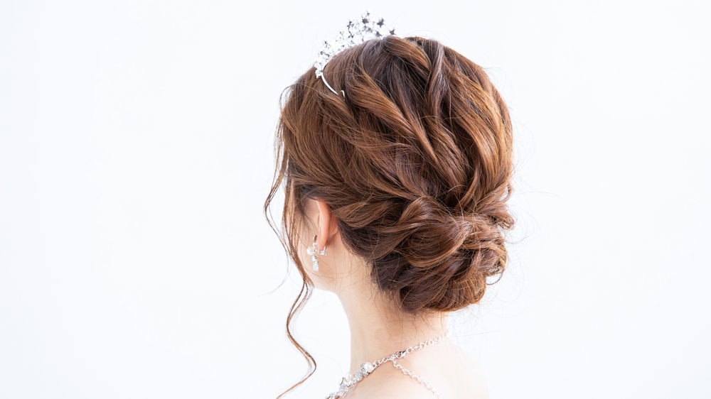【花嫁ヘアスタイル最新トレンド2026】似合うスタイルの選び方とアレンジ術